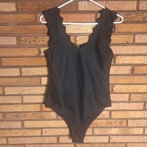 Cupshe Medium Black Scalloped One Piece Swim Suit